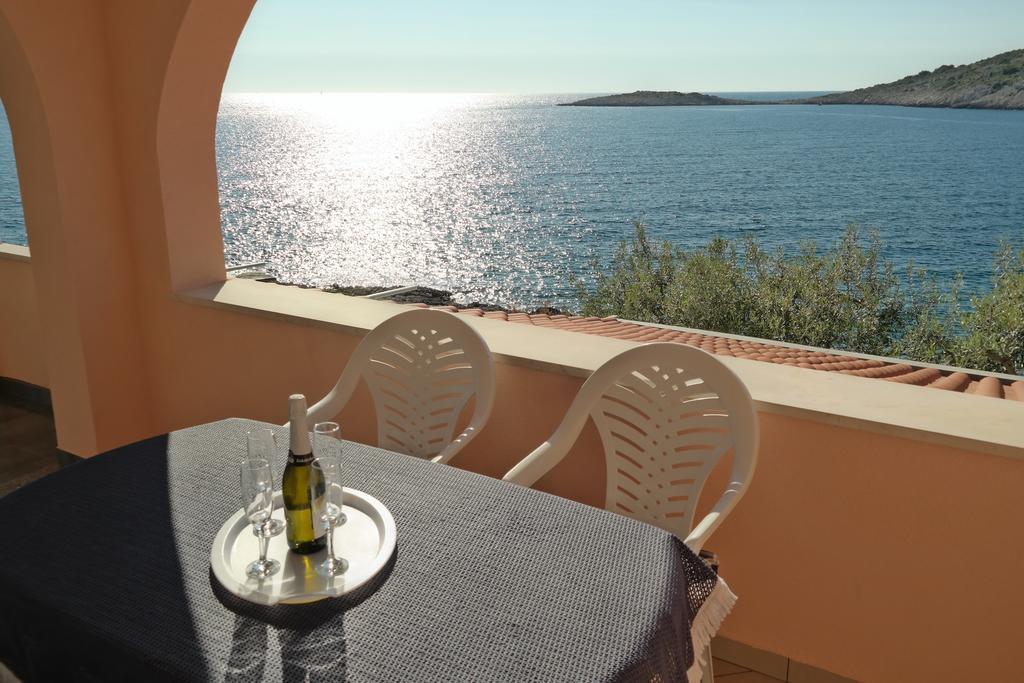 Direkt Am Meer-Apartments Puntaplanka Rogoznica  Extérieur photo