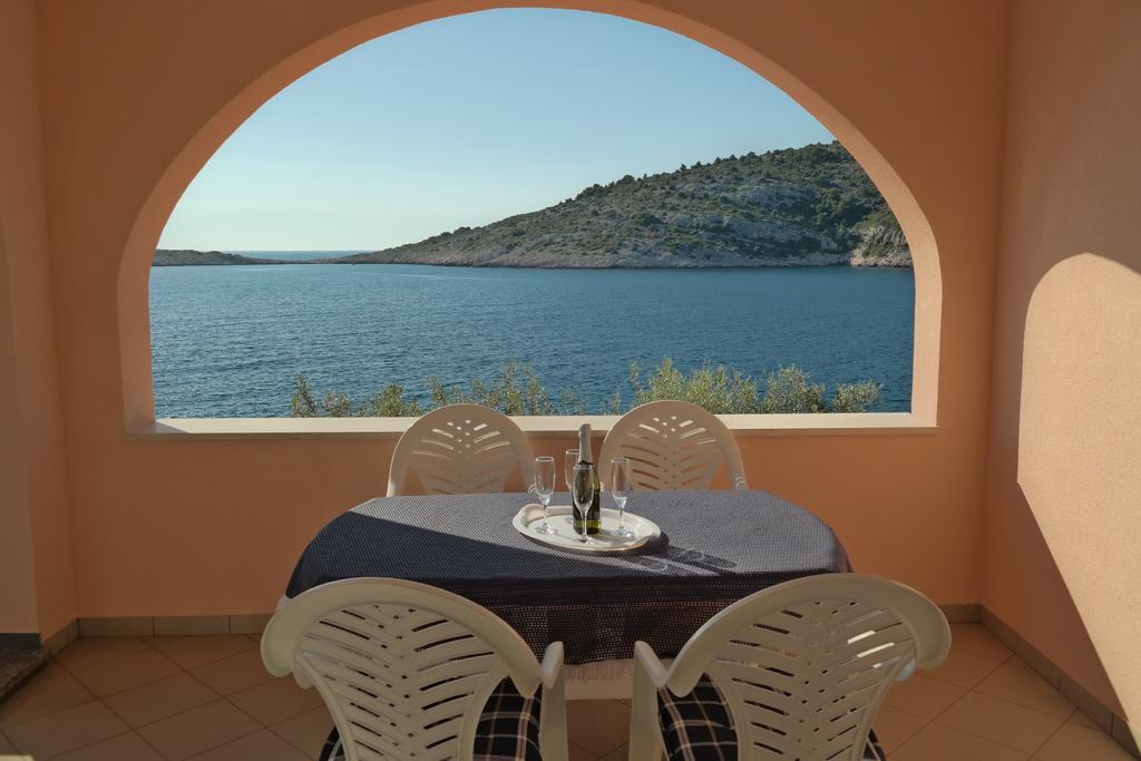 Direkt Am Meer-Apartments Puntaplanka Rogoznica  Extérieur photo