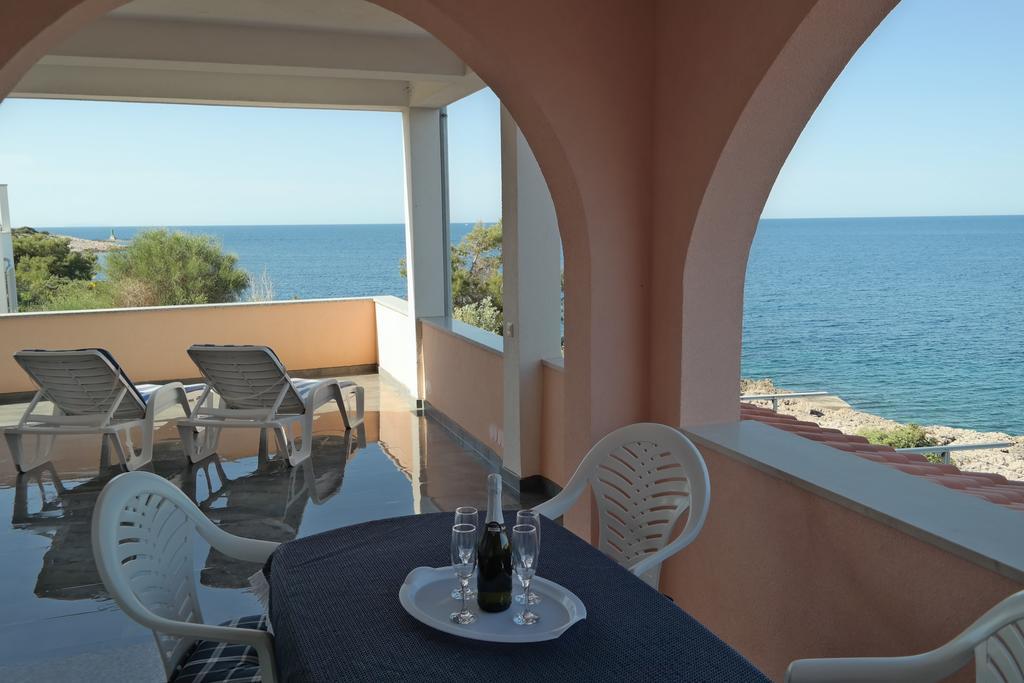 Direkt Am Meer-Apartments Puntaplanka Rogoznica  Chambre photo