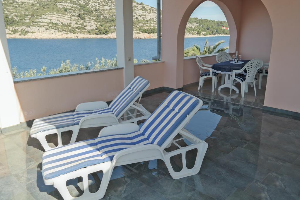 Direkt Am Meer-Apartments Puntaplanka Rogoznica  Extérieur photo