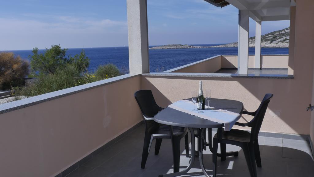 Direkt Am Meer-Apartments Puntaplanka Rogoznica  Extérieur photo