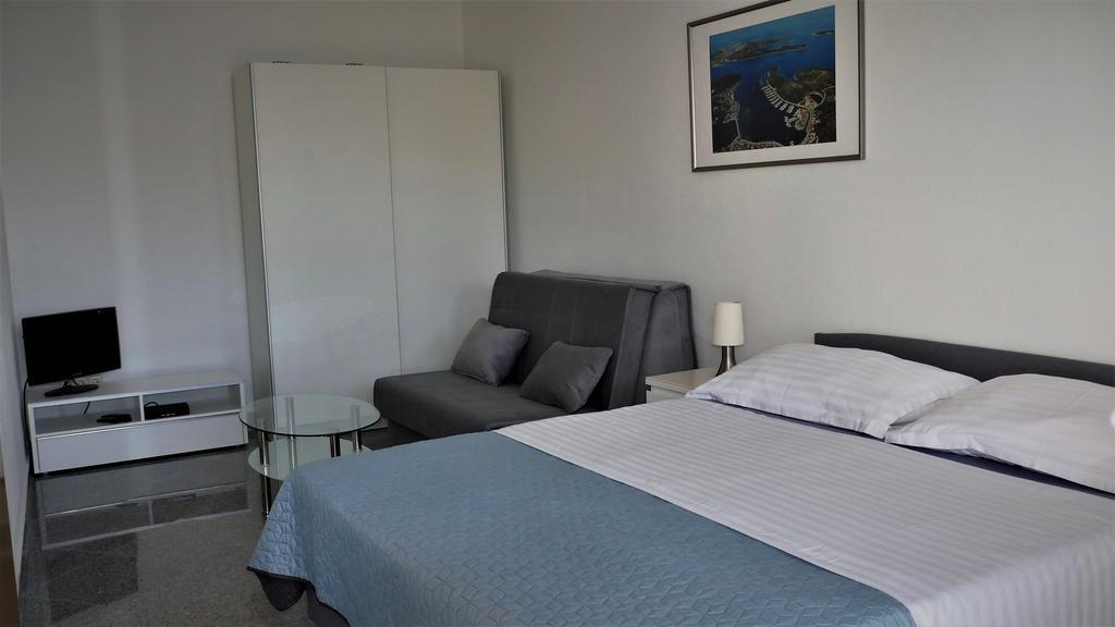 Direkt Am Meer-Apartments Puntaplanka Rogoznica  Extérieur photo